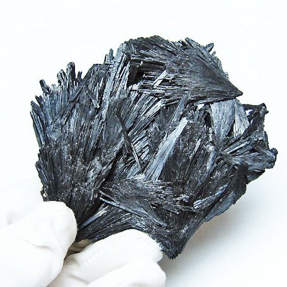 ブラック カイヤナイト 原石[T697-3960]