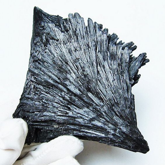 ブラック カイヤナイト 原石[T697-3963]