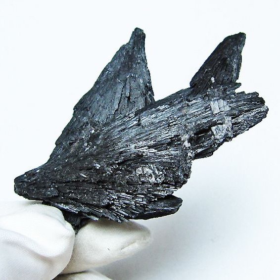 ブラック カイヤナイト 原石[T697-3987]