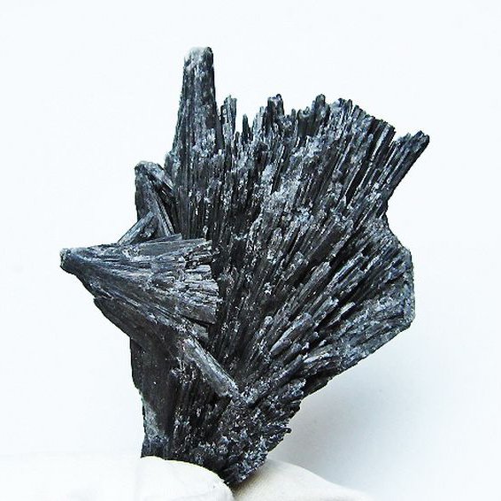 ブラック カイヤナイト 原石[T697-3994]