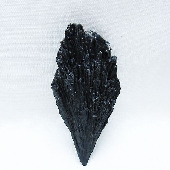 ブラック カイヤナイト 原石 [t697-4406]