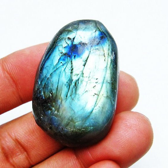 ラブラドライト原石】「月と太陽の象徴」の石(小) 銀河系の力を秘めた