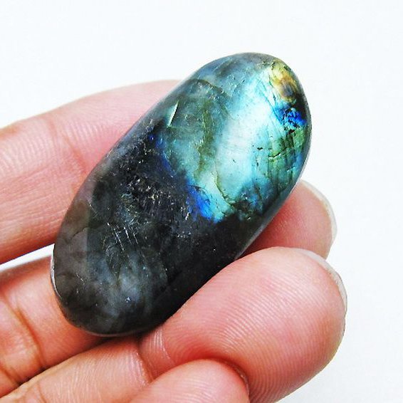 ラブラドライト 原石 [t703-5035]