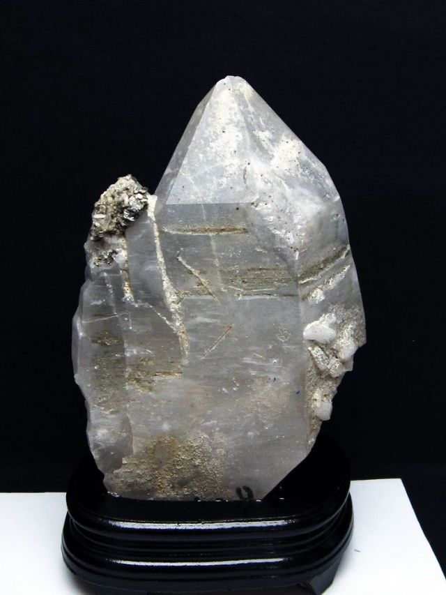 2.4Kg 雲母入り ヒマラヤ水晶 原石[T704-1050]