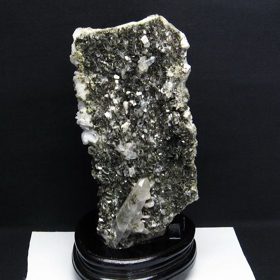 1.6Kg 雲母入り ヒマラヤ水晶 原石[T704-1059]