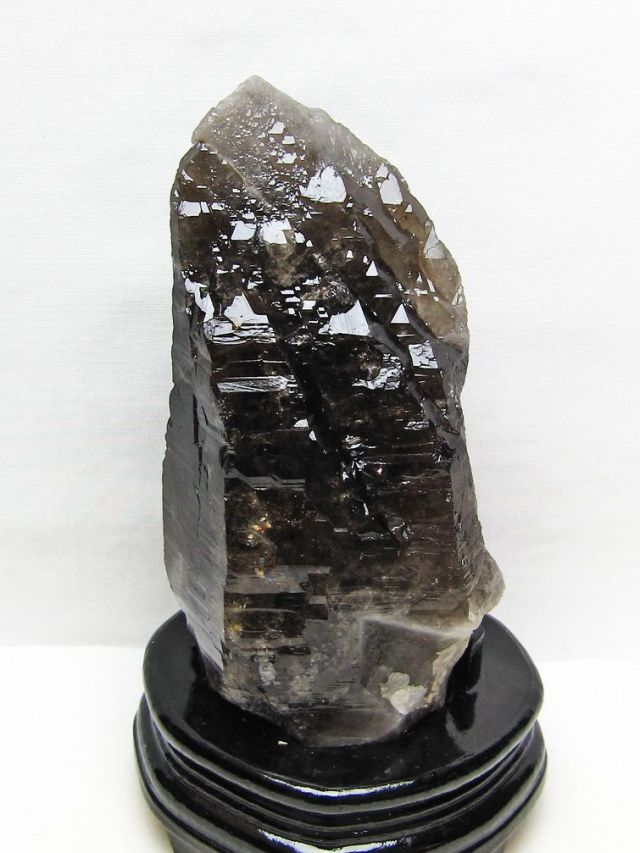 1.8Kg ライトニング カテドラル水晶 原石 [t704-1500]