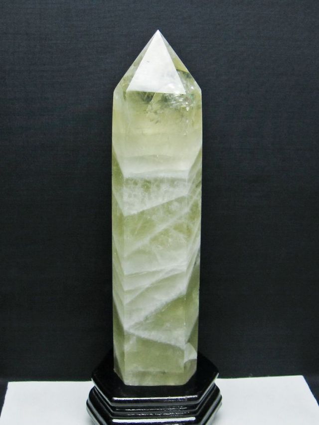 1.9Kg シトリン水晶 六角柱 [t719-5089]