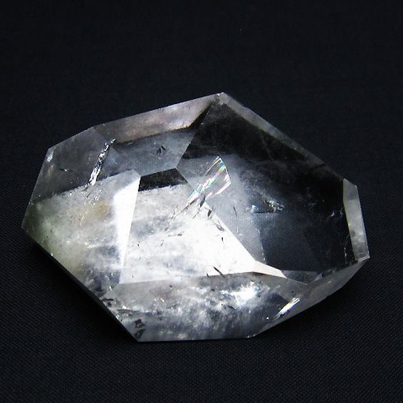 ガーデン入り 水晶 原石[t72-2649]