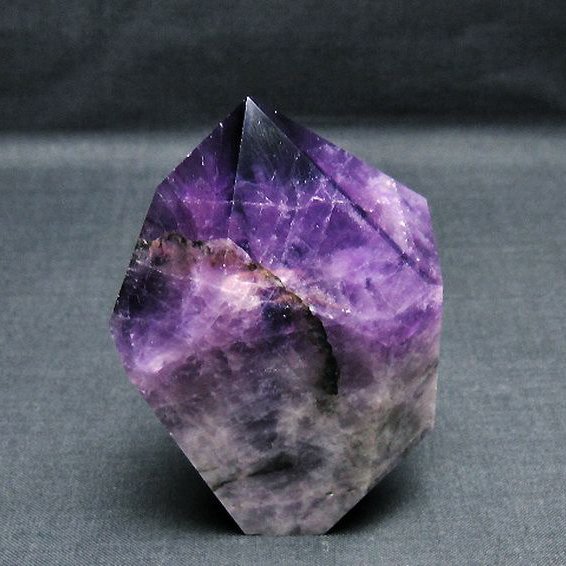 アメジスト 六角柱 [t720-1057]