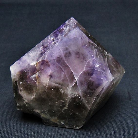 アメジスト 六角柱[T720-1192]