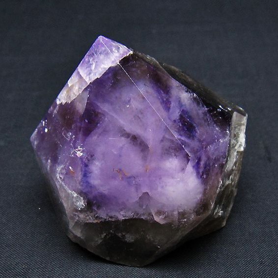 アメジスト 六角柱 [t720-1213]