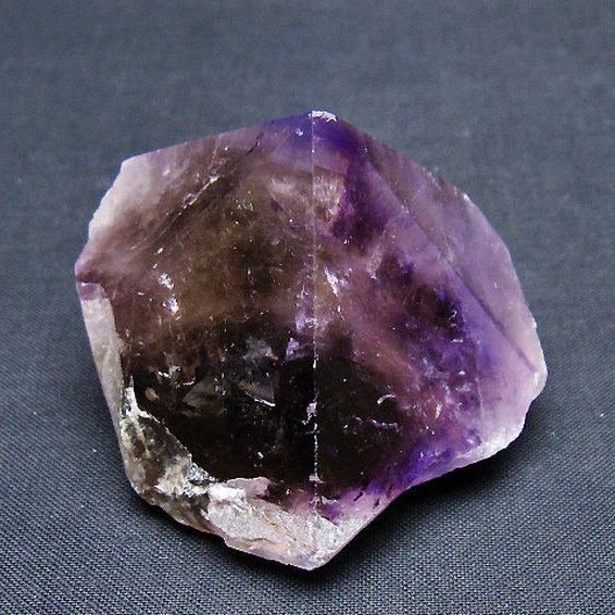 アメジスト 六角柱[T720-1242]