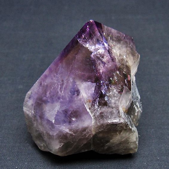 虹入り アメジスト 六角柱 [t720-1246]