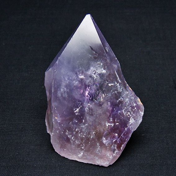 アメジスト 六角柱[T720-1384]