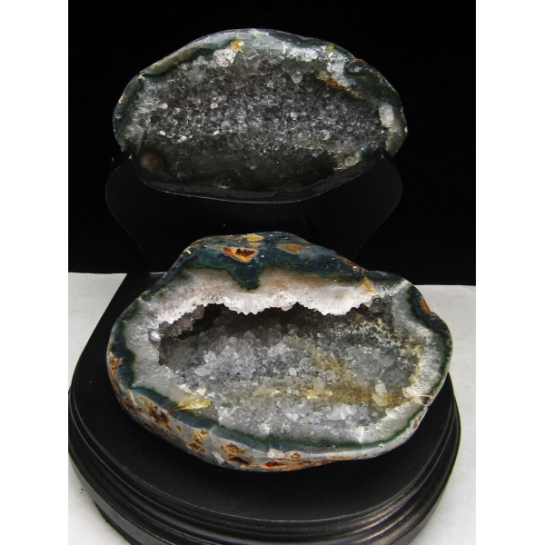 1.2Kg ウルグアイ産 ペア水晶トレジャー[T722-487]