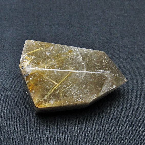 ゴールドタイチンルチル 六角柱[T725-2480]