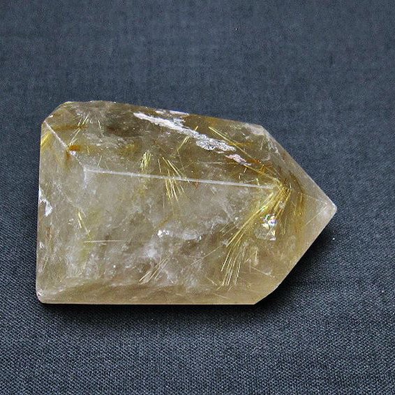 ゴールドタイチンルチル 六角柱[T725-2489]