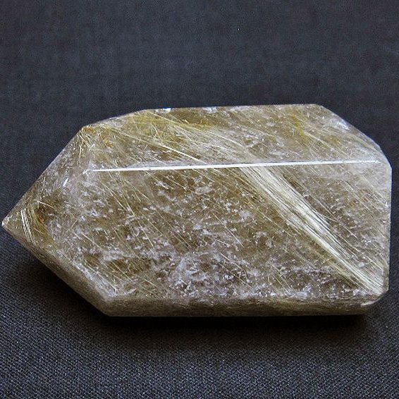 ゴールドタイチンルチル 六角柱[T725-2509]