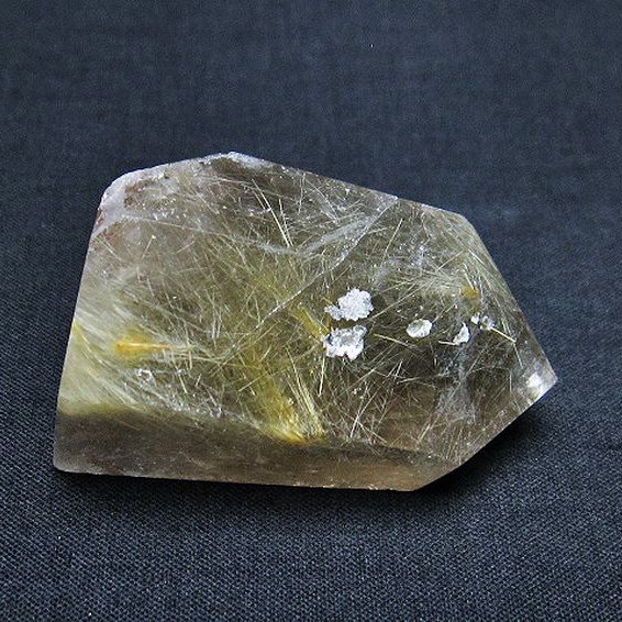 ゴールドタイチンルチル 六角柱[T725-2522]