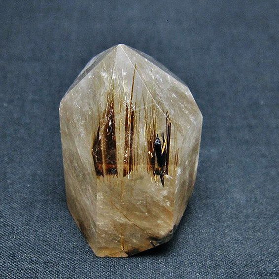 ゴールドタイチンルチル 六角柱[T725-2543]