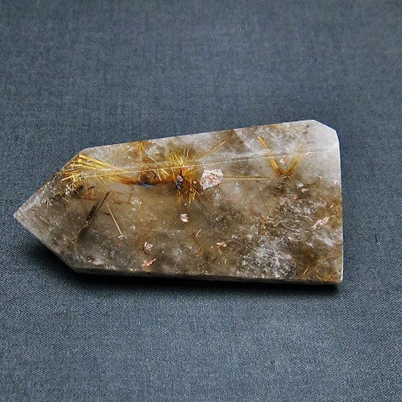 ゴールドタイチンルチル 六角柱[T725-2604]