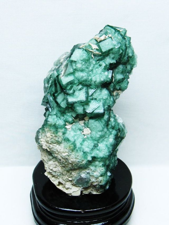 1.3Kg 緑フローライト 原石[T726-1702]