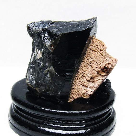 山東省産 モリオン 純天然 黒水晶 原石 [t728-2272]