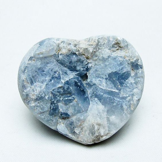 セレスタイト 原石　ハート セレスタイト 天青石 ハートシェイプ 原石 [t756-6084]
