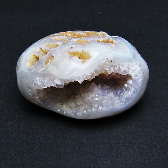 ウルグアイ産 アゲート水晶ドーム[T757-1589]