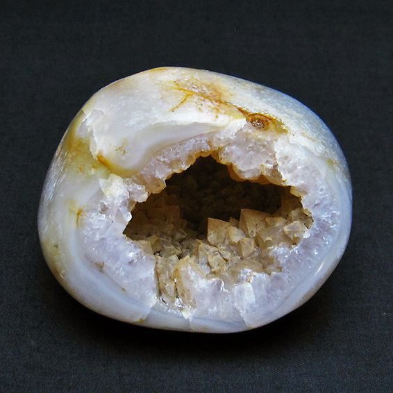 ウルグアイ産 アゲート水晶ドーム[T757-1606]