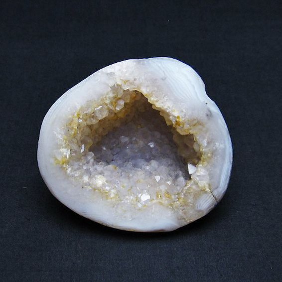 ウルグアイ産  アゲート水晶ドーム[T757-1713]