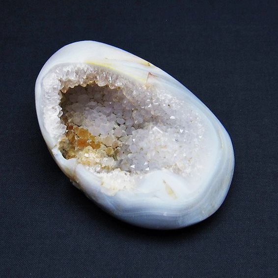 ウルグアイ産 アゲート水晶ドーム[T757-1766]