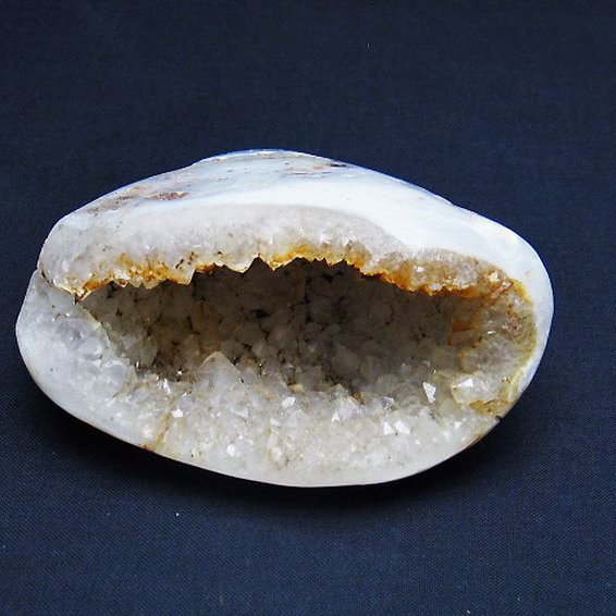 ウルグアイ産  アゲート水晶ドーム[T757-1817]