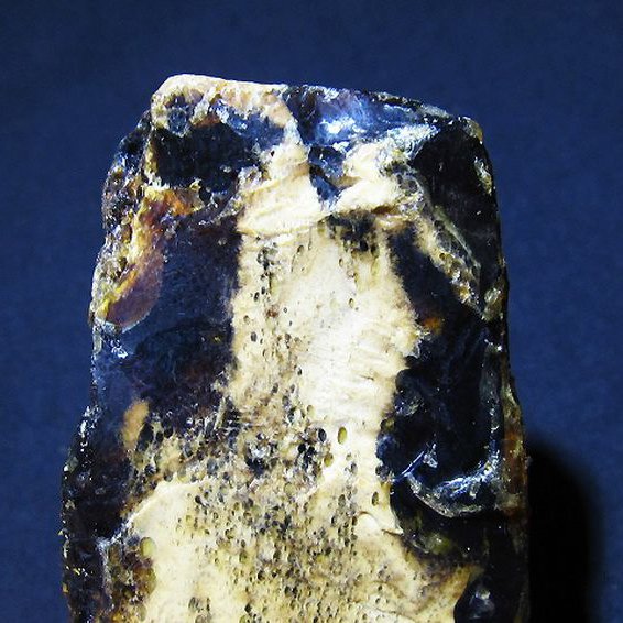 ブルーアンバー 原石[T800-1819]