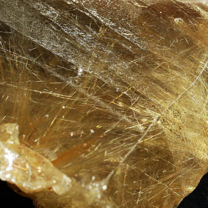 大迫力サイズのルチルの怪物！宝石クラスの限定品！満針ゴールドタイチンルチル原石[t801-146]