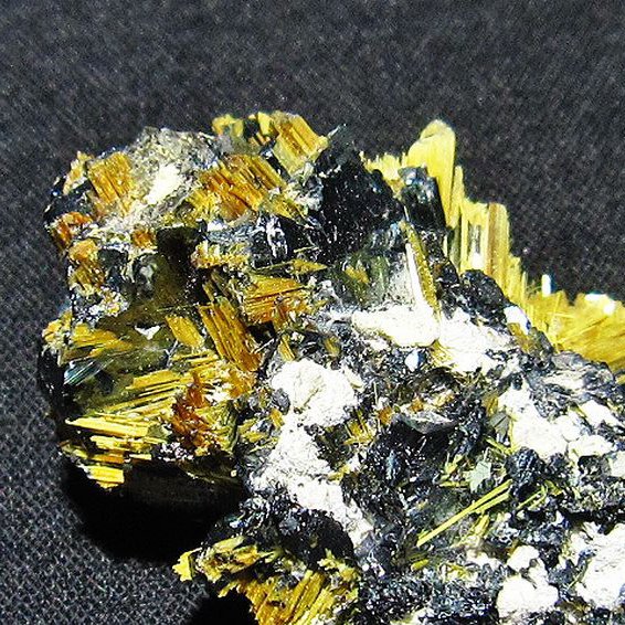 ゴールドタイチンルチルクラスター[T801-220]