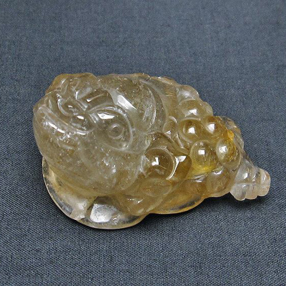 金針ルチルクォーツ 金蟾  置物[T801-408]