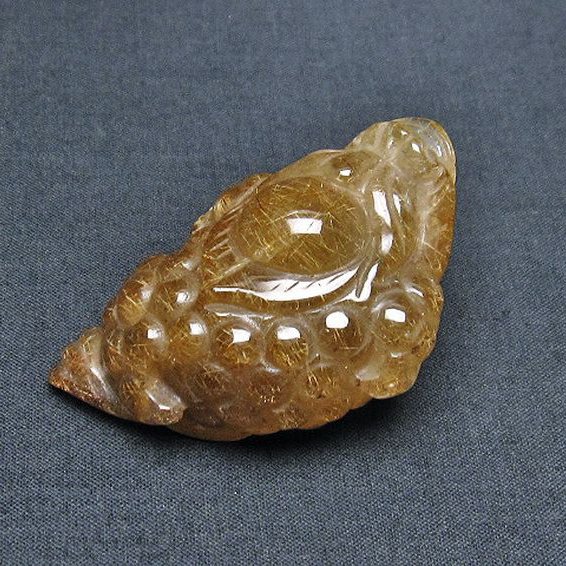 金針ルチルクォーツ 金蟾  置物[T801-480]