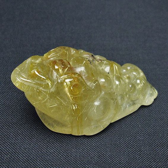 ゴールドタイチンルチル金蟾 置物 [t801-652]