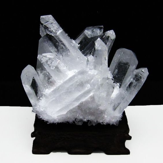 クリスタル水晶クラスター