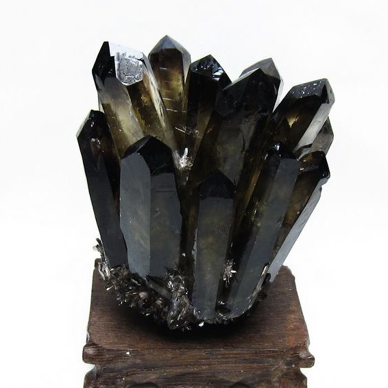 アーカンソー産 ブラッククォーツ（黒水晶）クラスター 755g アーカンソー産 ブラッククォーツ（黒水晶）クラスター 755g 【公式通販】