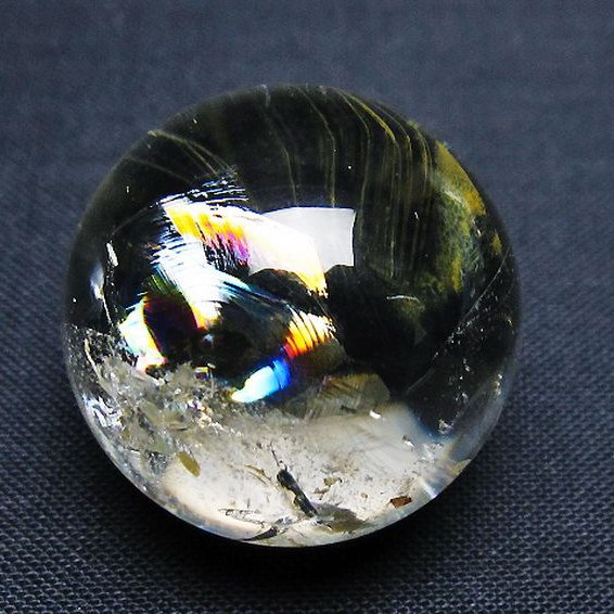 虹入り ヒマラヤ水晶 丸玉 25mm [T91-8878]