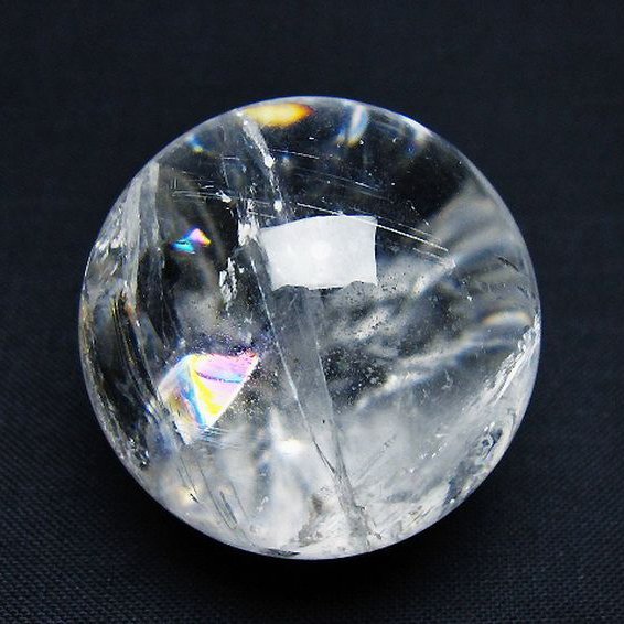 虹入り ヒマラヤ水晶 丸玉 36mm [t91-9248]