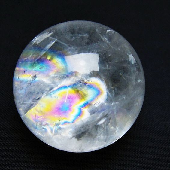 虹入り ヒマラヤ水晶 丸玉 32mm [t91-9267]