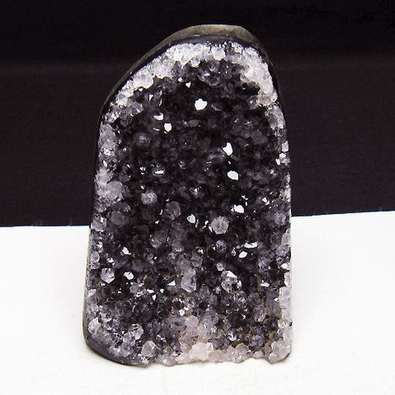 ウルグアイ産 アメジストクラスター[t95-11329]