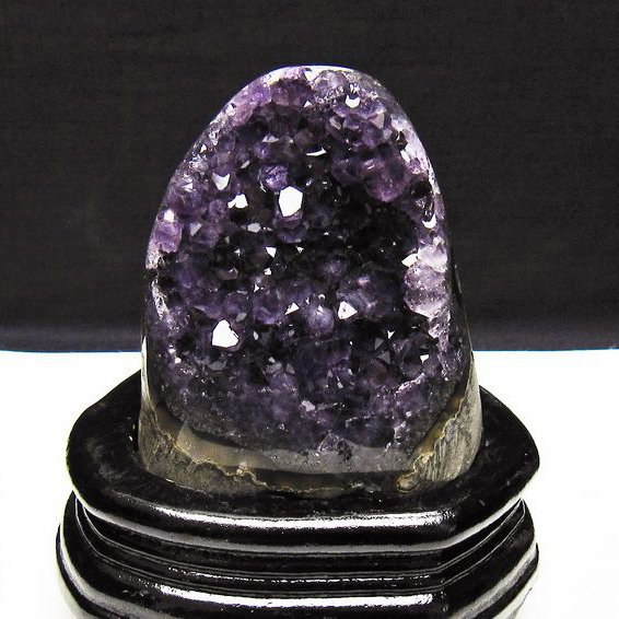 アメジスト（紫水晶）原石 | 価値ある逸品を圧倒的な安値で