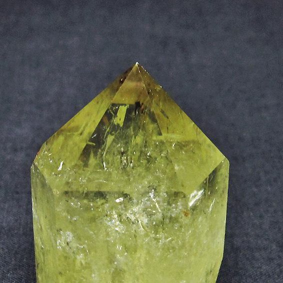 虹入り シトリン水晶 六角柱 [t98-1882]