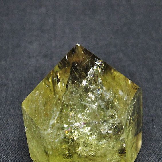 虹入り シトリン水晶 六角柱 [t98-1979]