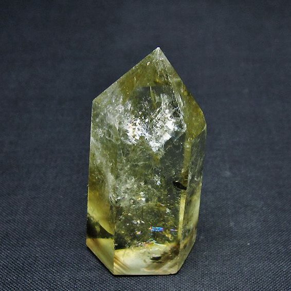 虹入りシトリン6角柱　水晶　観賞石 虹入り シトリン水晶 六角柱[t98-2302]