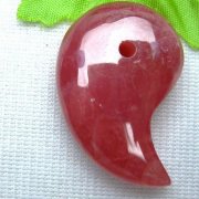 【勾玉】ロードクロサイト(縞模様)No.7 写真右から2番目 インカローズ（ロードクロサイト）古代勾玉【メール便可